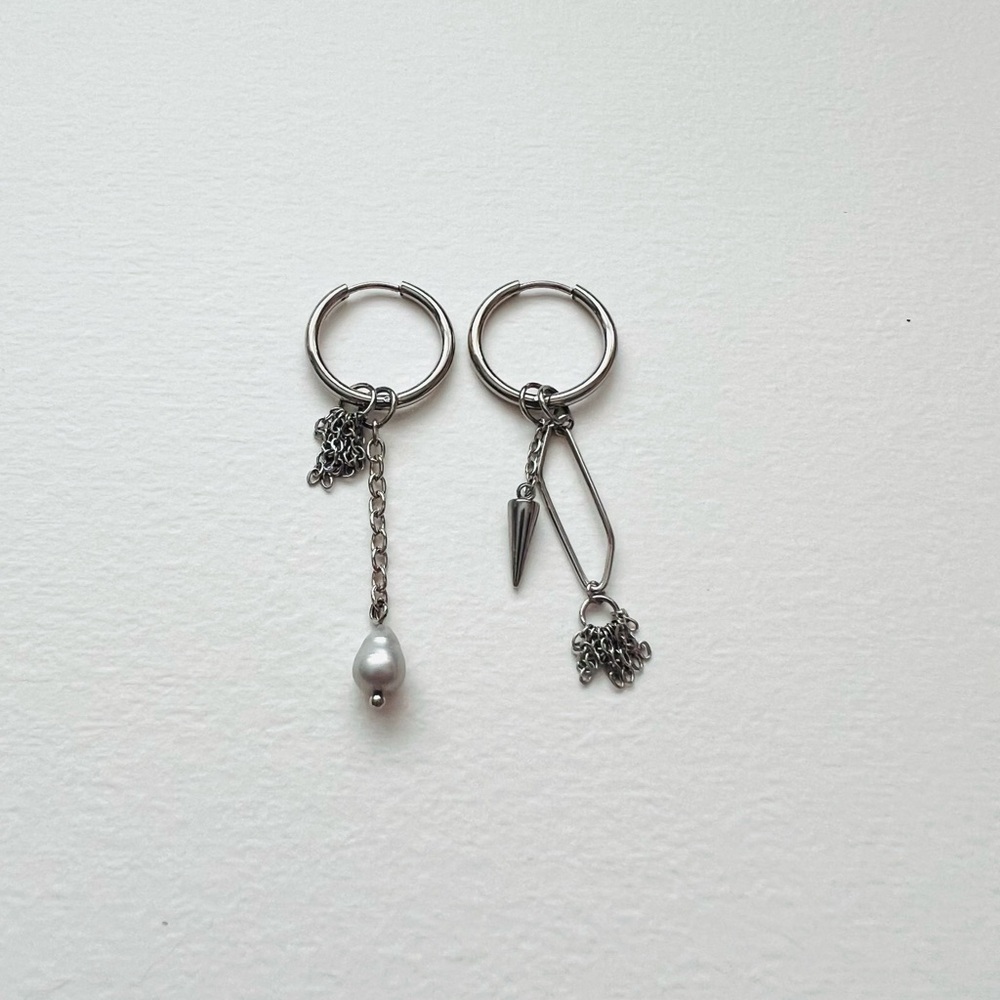 Baroque Grey Pearl with Silver Spikes Huggie Dangle Earrings with charms